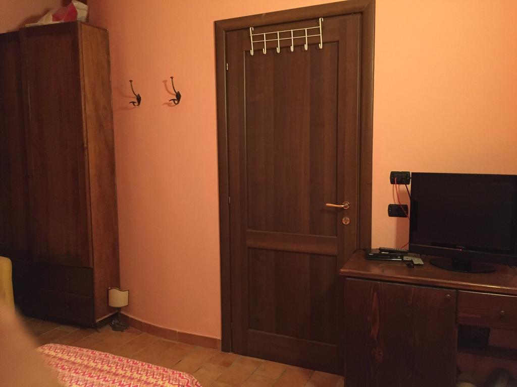 Il Casello Hotel Paola Kamer foto