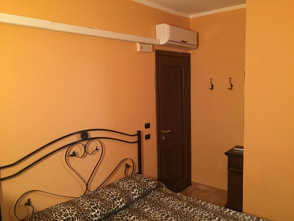 Il Casello Hotel Paola Kamer foto